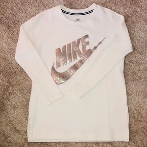 NIKE Pullover | Women’s Medium